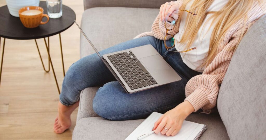 Working from home in Rhydyfelin